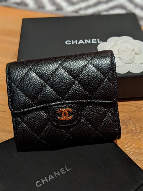 chanel classic flap wallet price.